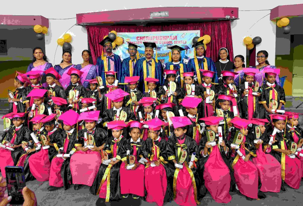 അറിവിന്റെ ചിറകിലേറി കുരുന്നുകൾ; ചെറുപുഷ്പം സ്കൂളിൽ ബിരുദദാനമധുരം