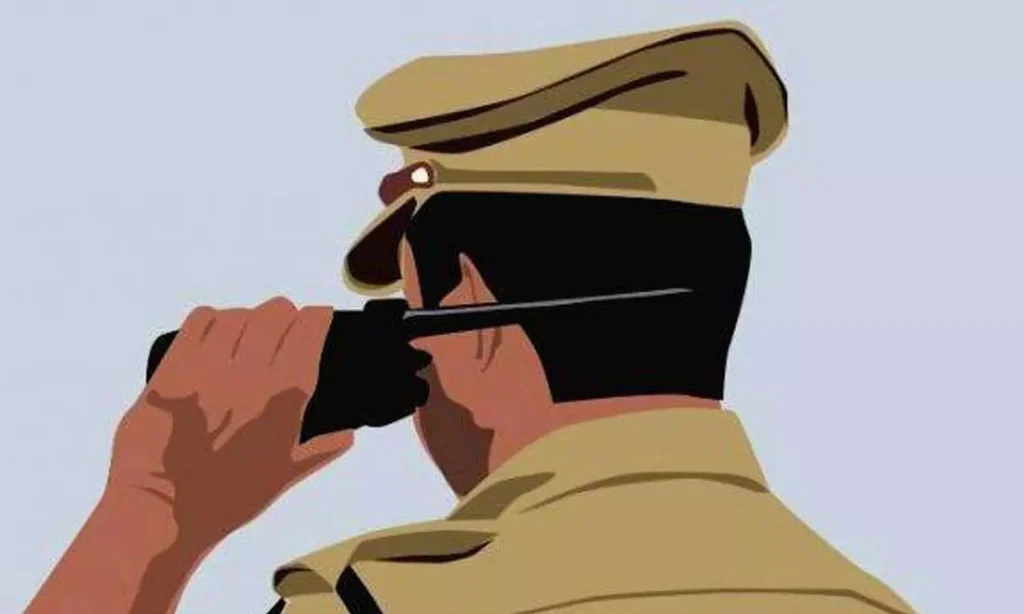 പോലീസ് ആസ്ഥാനത്തിന് മുന്നിൽ പൊലീസുകാർ തമ്മിലടിച്ചു; സീനിയർ ഓഫീസർക്ക് മർദ്ദനം