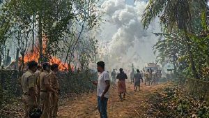 തൃശ്ശൂർ മുണ്ടത്തിക്കോടുണ്ടായ വെടിക്കെട്ട് പുരയിലെ ഉഗ്രസ്ഫോടനത്തിൽ 13 മരണം; നിരവധി പേർക്ക് ഗുരുതര പരിക്ക്