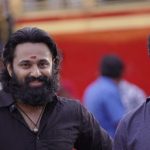 ഉണ്ണി മുകുന്ദനെതിരെ സംവിധായകൻ അഭിലാഷ് പിള്ള; മുരളി കുന്നുംപുറവുമായുള്ള തർക്കം മുറുകുന്നു