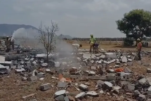 കമ്പത്ത് പടക്കനിർമ്മാണശാലയിൽ സ്ഫോടനം: രണ്ട് മരണം