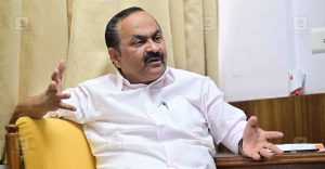 ജനകീയ വികാരം സതീശപക്ഷം; കേരളം തേടുന്ന മുഖ്യമന്ത്രിയും തുടർഭരണത്തിന്റെ ഉറപ്പും