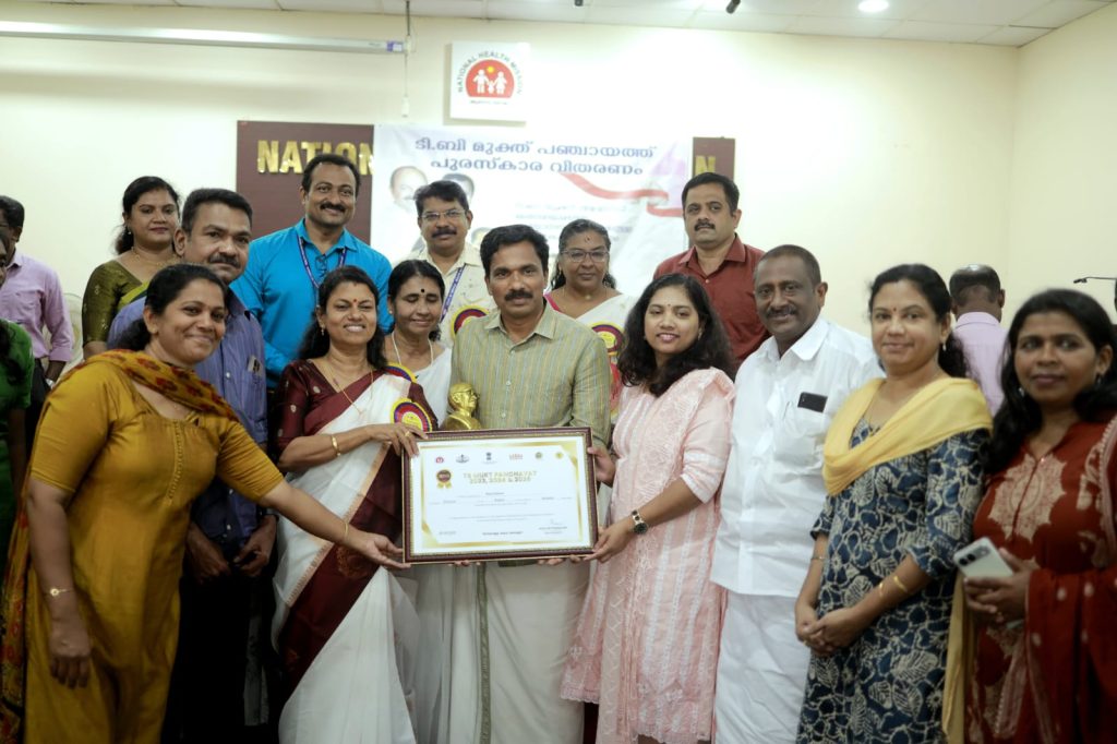 കസ്റ്റഡിയിലെടുത്ത ടാക്സി ഡ്രൈവറെ ക്രൂരമായി മർദ്ദിച്ചെന്ന് പരാതി; കാലടി എസ്.ഐ ഉൾപ്പെടെ നാല് പോലീസുകാർക്ക് സസ്പെൻഷൻ