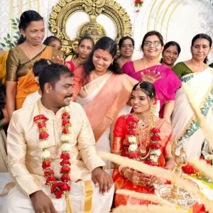 ശാലിനിയും സുധീഷും മന്ത്രിയുടെ സാന്നിധ്യത്തില്‍ പുതിയ ജീവിതത്തിലേക്ക്