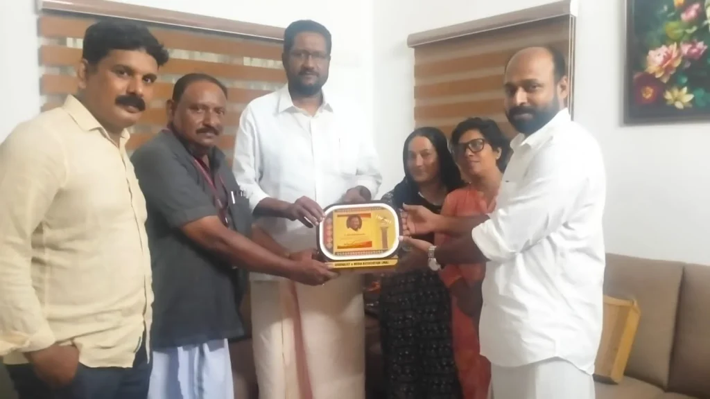 കേരള സർക്കാരിന്റെ ഡൽഹിയിലെ പ്രതിനിധി ജി. ദേവരാജന് ജെ.എം.എയുടെ ആദരം