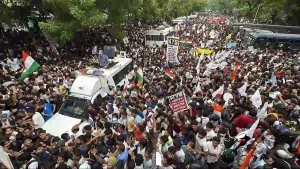 രാജിയാവശ്യപ്പെട്ട് പ്രതിപക്ഷ മാർച്ച്; ഡൽഹിയിൽ പൊലീസ് തടയൽ പ്രഷുദ്ധവസ്ഥയിലേക്ക്